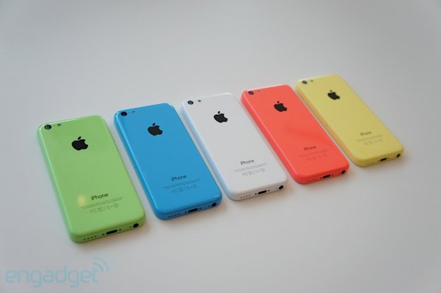 "Бюджетный" iPhone 5C по цене Galaxy S4 (13 фото + видео)