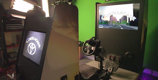 CorollaCade - игровой автомат с Oculus Rift (видео)