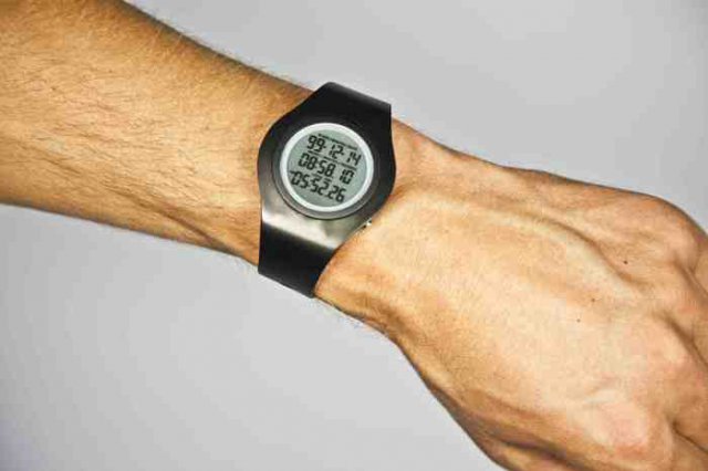 Tikker - часы, которые отсчитывают прожитые минуты (5 фото + видео)