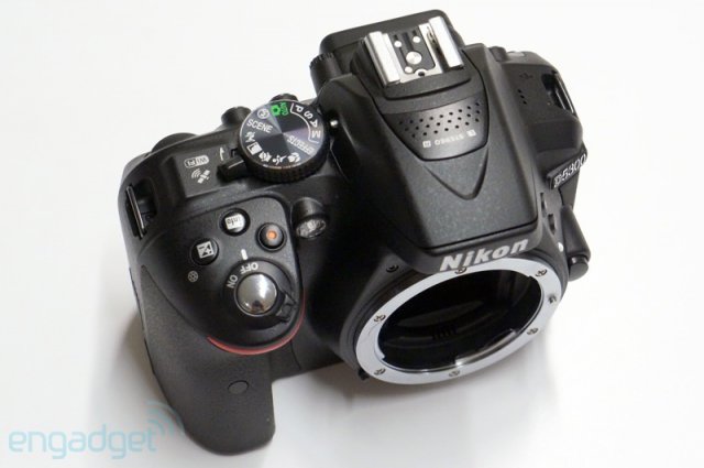 D5300 - первая зеркальная фотокамера Nikon с WiFi (14 фото)