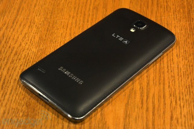 Впечатления от Samsung Galaxy Round (14 фото)