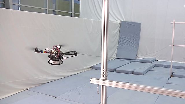 Квадрокоптеры научились плести паутину (видео)