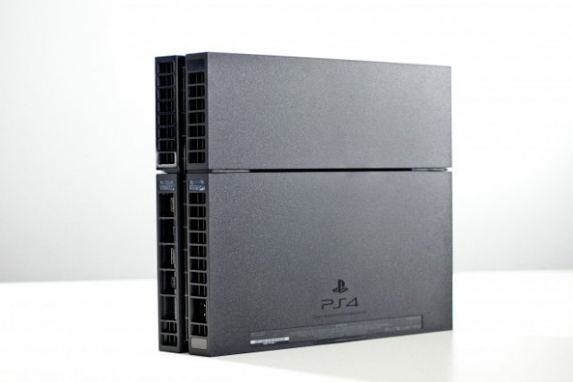 PlayStation 4 изнутри (15 фото + видео)