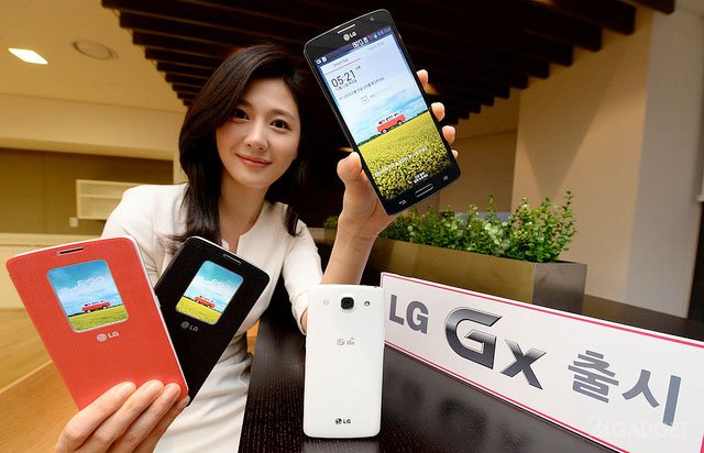 Новый огромный смартфон от LG (2 фото)