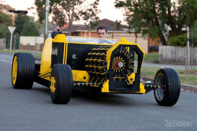 Автомобиль из конструктора LEGO (14 фото + видео)