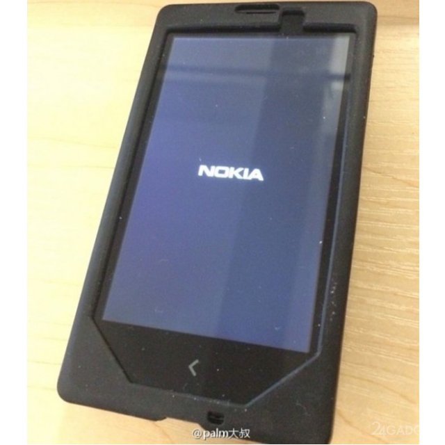Первая живая фотография смартфона Nokia на базе ОС Android