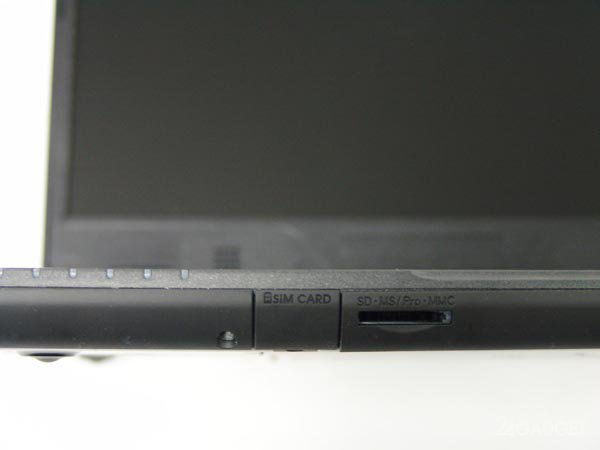 Ноутбук с повышенной надёжностью (8 фото)