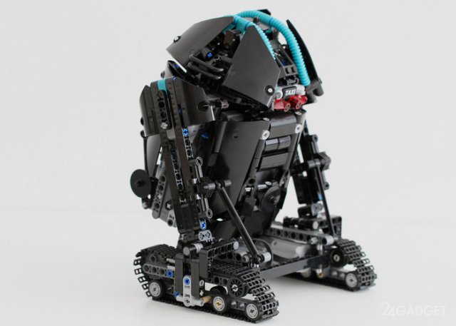 Моторизированный робот R2D2 из LEGO (3 фото + видео)