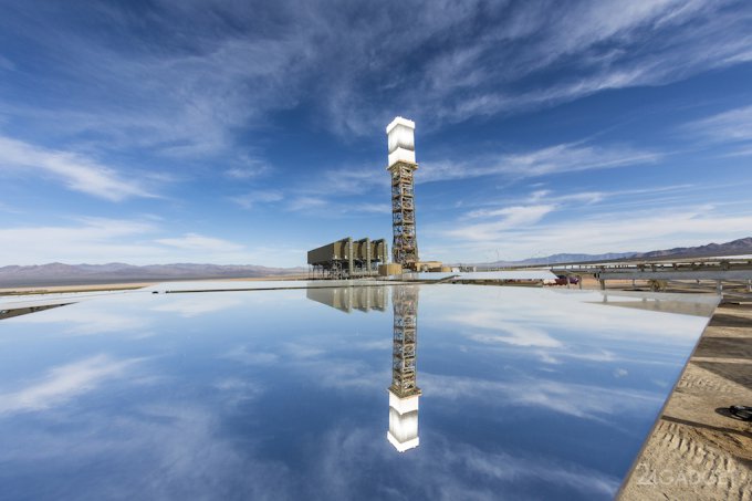 Крупнейшая в мире солнечная электростанция (10 фото)