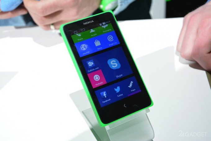 Nokia X - смартфон на Android (21 фото)