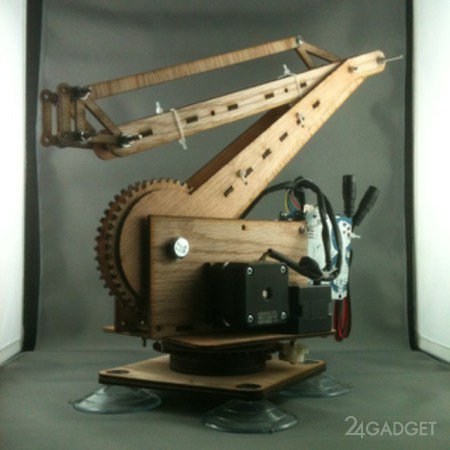 Самодельная механическая рука-робот (видео)