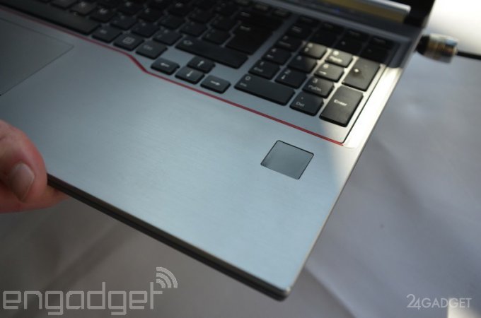Компания Fujitsu выпустила ноутбук со сканером ладони (7 фото)