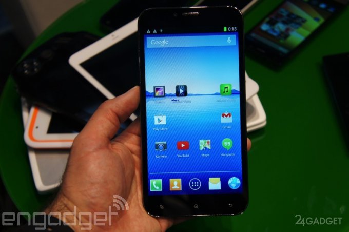 6.4-дюймовый смартфон Archos хочет быть похожим на LG G2 (8 фото)