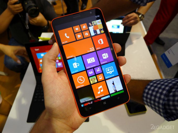Обзор доступного планшетофона Nokia Lumia 1320