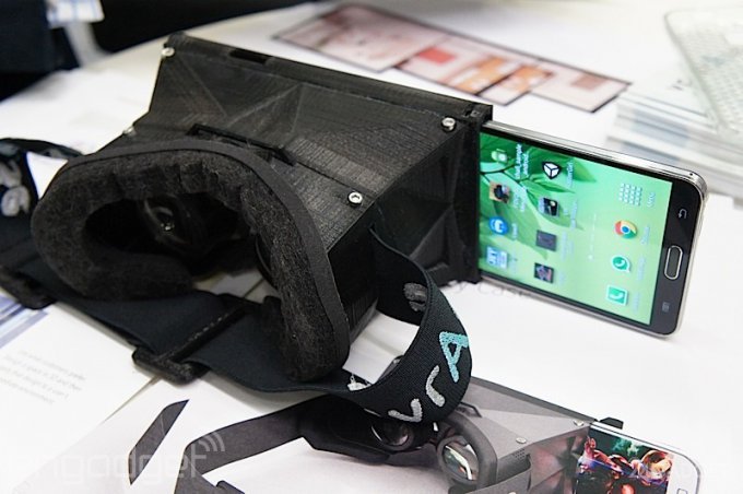 Шлем виртуальной реальности на базе смартфона (10 фото)