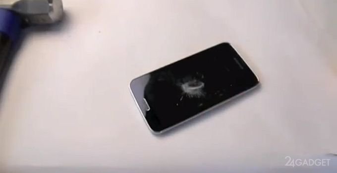 Краш-тест Galaxy S5 чуть не привел к пожару (видео)