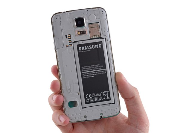Разбираем Samsung Galaxy S5 (23 фото)