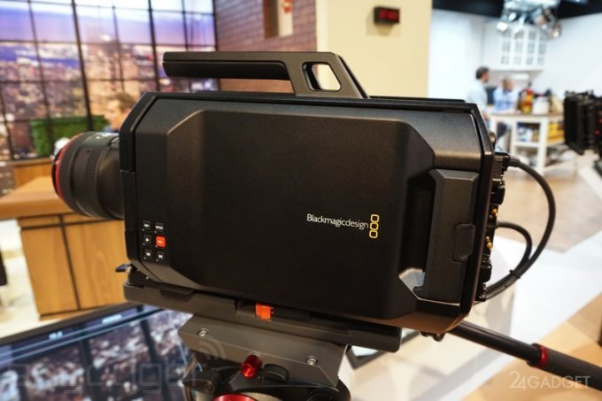 Профессиональная видеокамера с поддержкой формата 4K (18 фото)