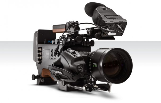Профессиональная видеокамера за $9000 (3 фото)