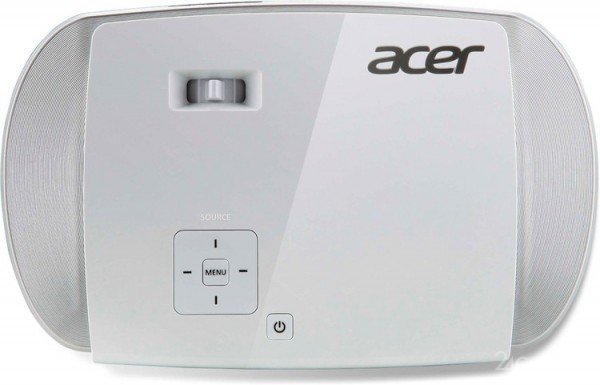 Acer K137 - компактный, функциональный, и не слишком дорогой проектор