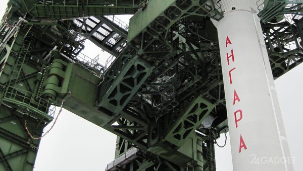 Россия готовится к запуску экологически чистой ракеты (2 фото)