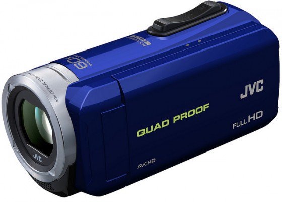 Everio GZ-R10SE - крепкая видеокамера, которая не боится воды