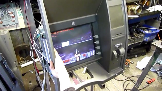 Банковский терминал переделали для игры в Doom (видео)