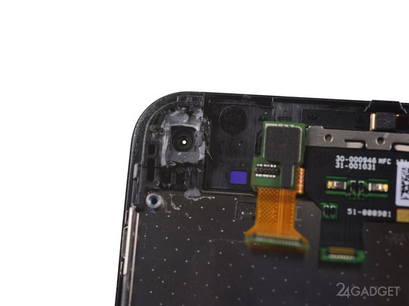 Amazon Fire Phone repair can fly into a penny (17 photos)