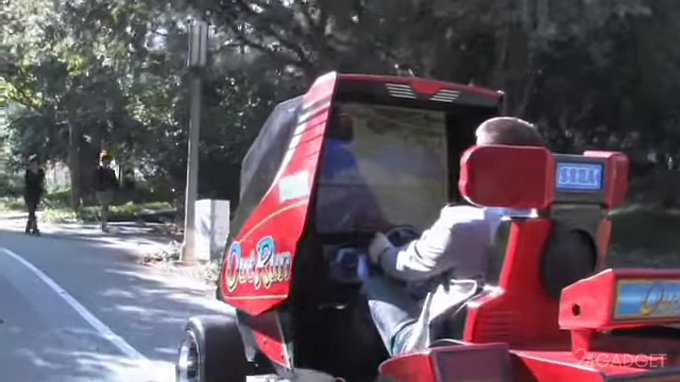 Игровой автомат на колёсах (видео)