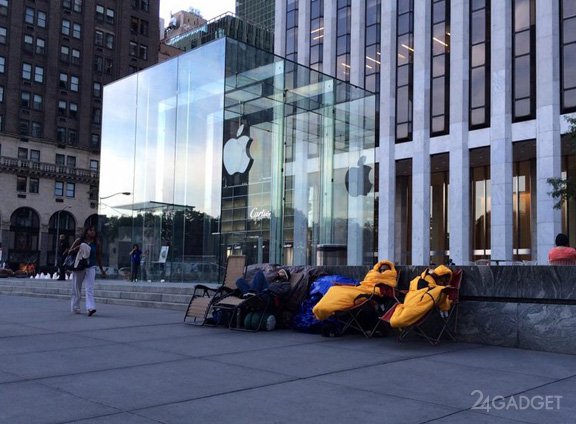 Apple отчиталась о рекордных предзаказах на iPhone 6
