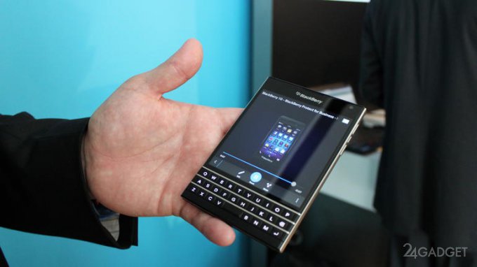 BlackBerry Passport поступит в продажу по цене $600