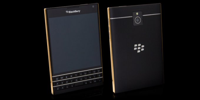 В продаже появились золотые и платиновые BlackBerry Passport (3 фото)