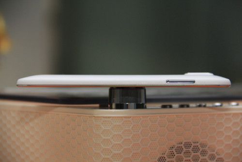 Coolpad Ivvi K1 - теперь самый тонкий в мире смартфон толщиной 4.7 мм! (7 фото)