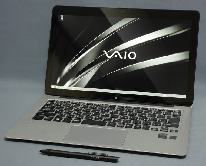 VAIO без Sony - первые гибридные ноутбуки (13 фото + 1 видео)