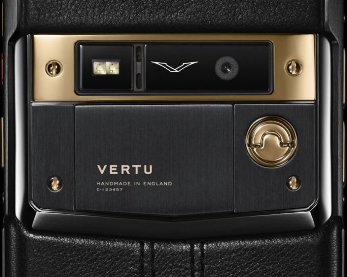 Vertu пополнил свою коллекцию новым смартфоном Jet Red Gold (7 фото)