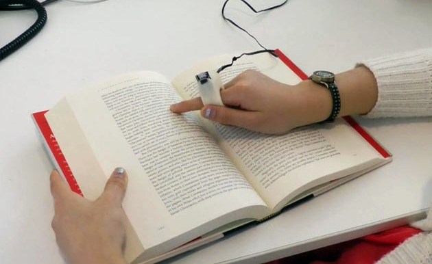 FingerReader поможет незрячим читать обычные книги (4 фото + видео)