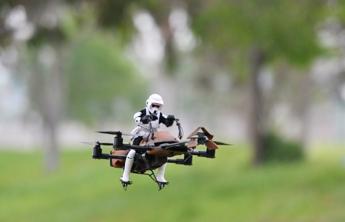 Создан дрон по подобию имперского байка из Star Wars (14 фото + видео)