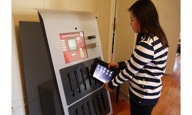 Автомат по выдаче iPad в аренду