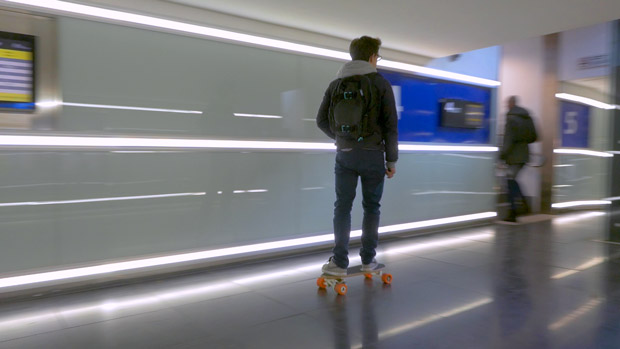 Лёгкий и компактный электрический скейтборд Bolt (8 фото + видео)
