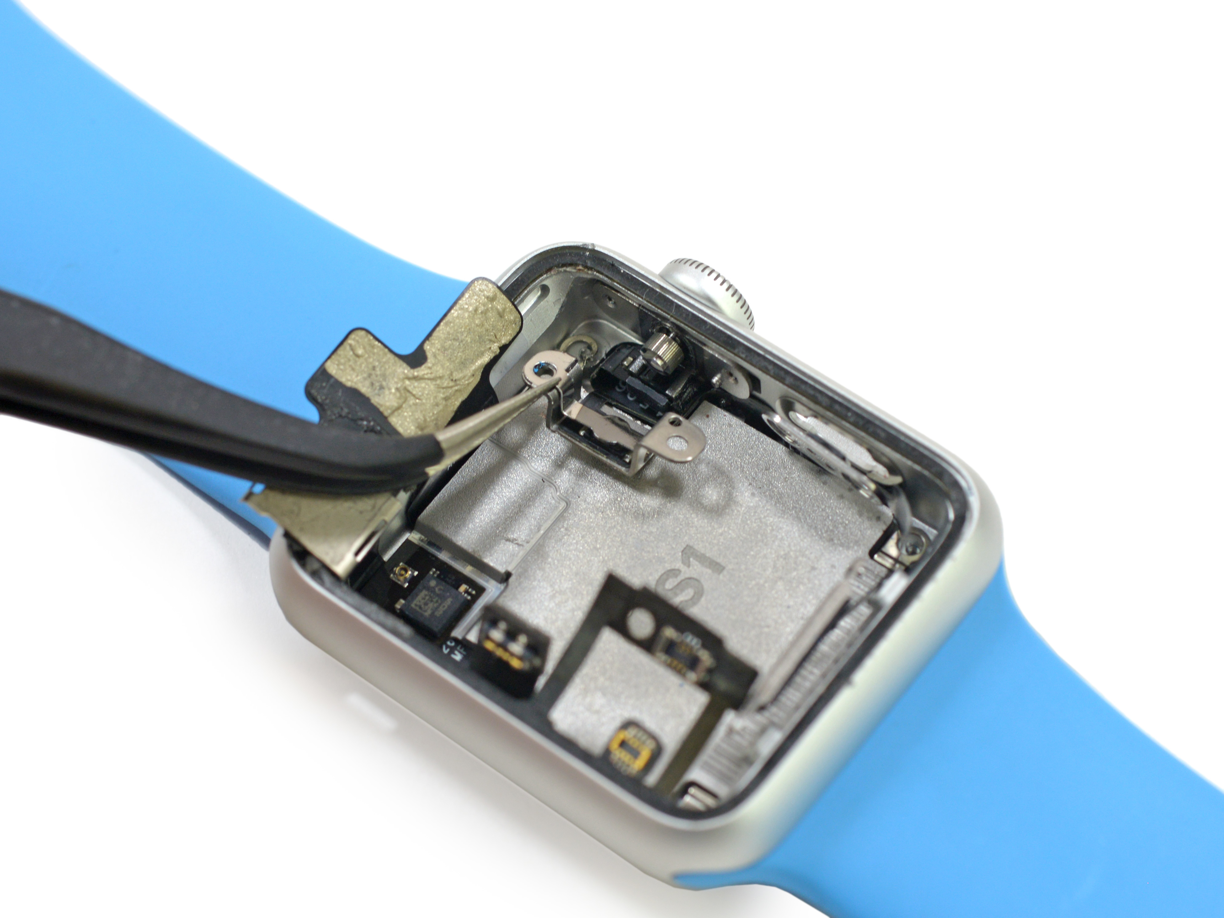 Ремонт часов iwatch. Apple watch IFIXIT. Apple watch в разборе. Разбор зарядки Apple watch. Разбор часы Apple.