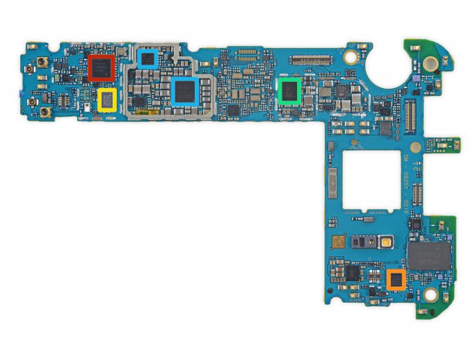 В iFixit разобрали Samsung Galaxy S6 Edge (17 фото)