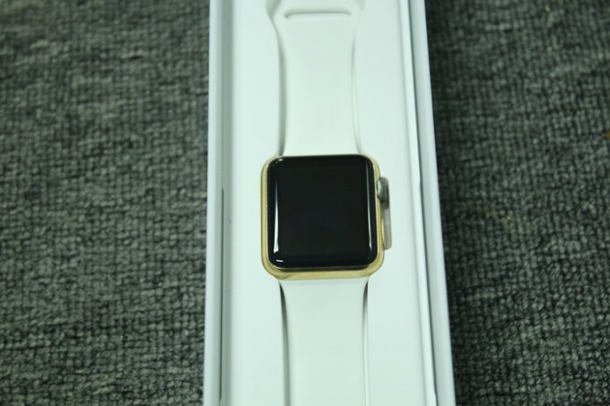 Вьетнамская версия Apple Watch Edition обойдётся в 10 раз дешевле оригинала (12 фото)