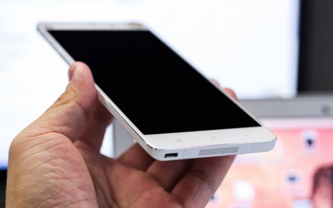 Флагман Xiaomi Mi Note Pro оценён в $480 (8 фото)