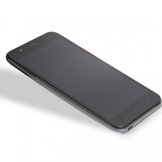 Бюджетный смартфон с батареей на 4600 мАч и поддержкой сетей LTE (6 фото )