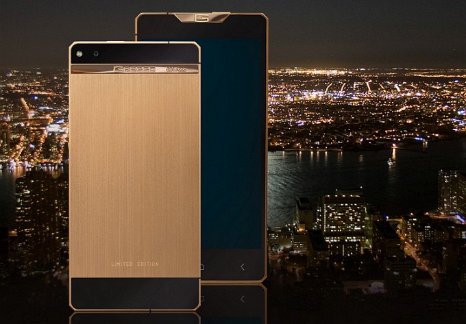 Gresso Regal Gold  — Android-смартфон из титана и золота (4 фото)