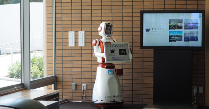 В Японии заработал первый в мире роботизированный отель (17 фото + видео)
