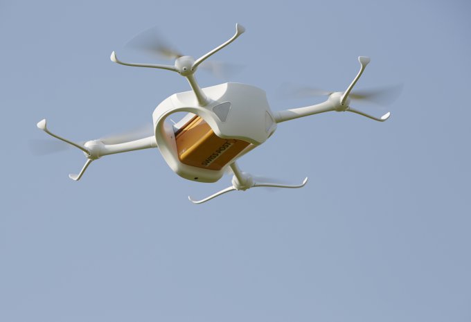 Швейцарская почта тестирует доставку дронами (7 фото + видео)