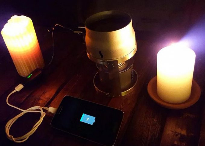 Candle Charger заряжает смартфоны от энергии воды и свечи (9 фото и видео)