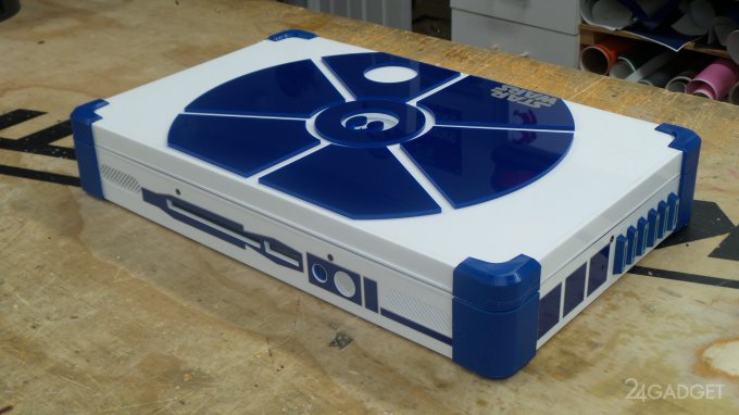 Моддинг PlayStation 4 в стиле R2-D2 из Звездных войн (9 фото + видео)