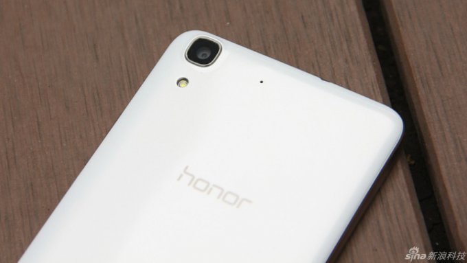 Honor 4A — бюджетный смартфон с 2 ГБ ОЗУ и LTE (9 фото)
